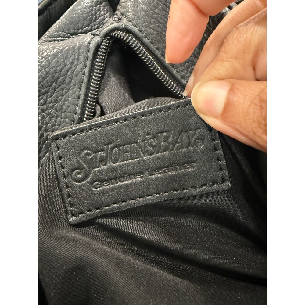 St Johns Bay Black Pebbled Genuine Leather Convertible Sling Backpack Bag - Picture 5 of 6